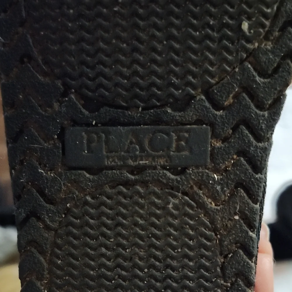 The Children's Place Black Fuzzy Boots